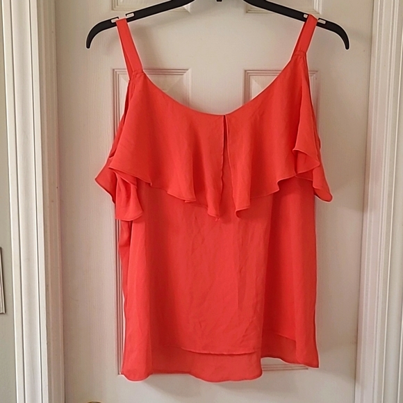 Peach colored cute top - Picture 2 of 3